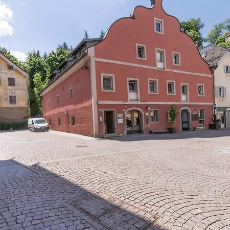 Central Attic - City View Brunico Bagian luar foto