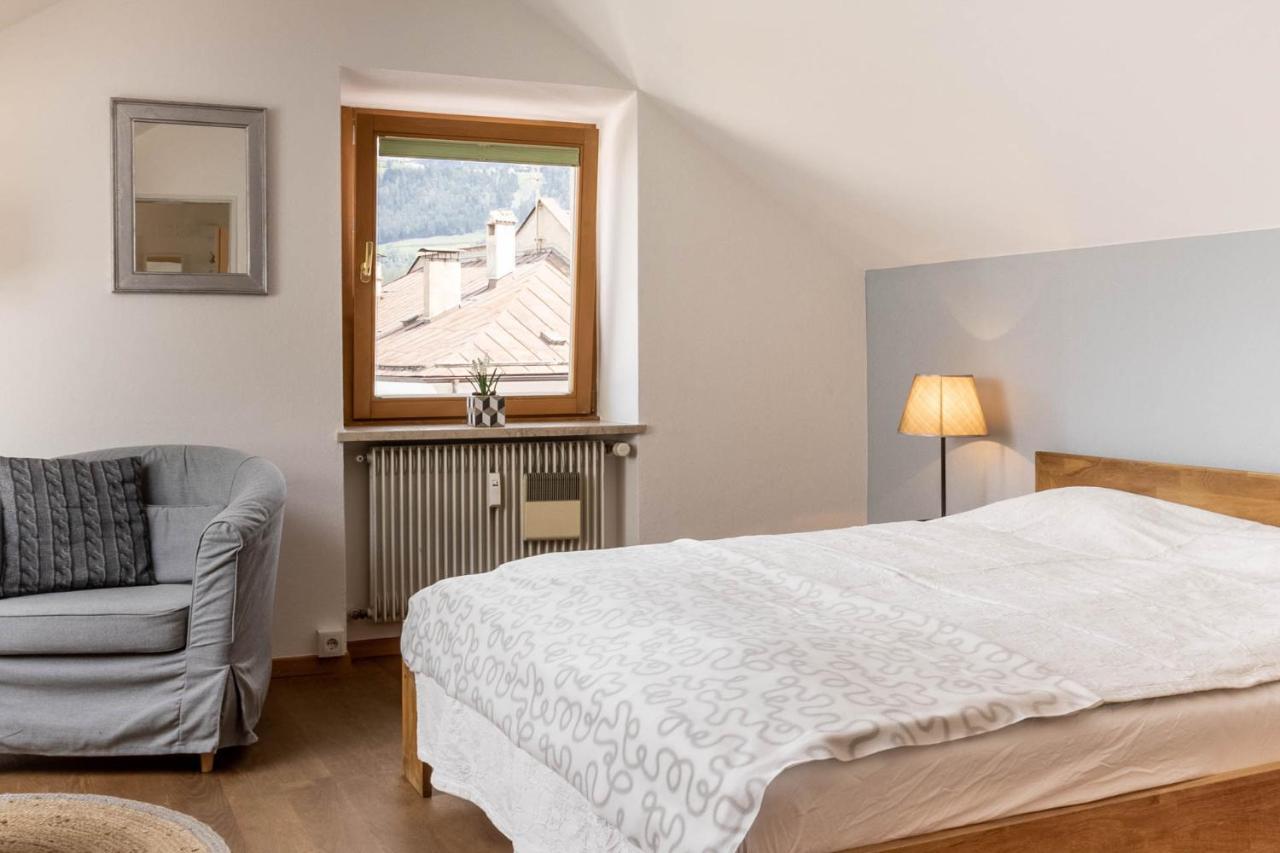 Central Attic - City View Brunico Bagian luar foto