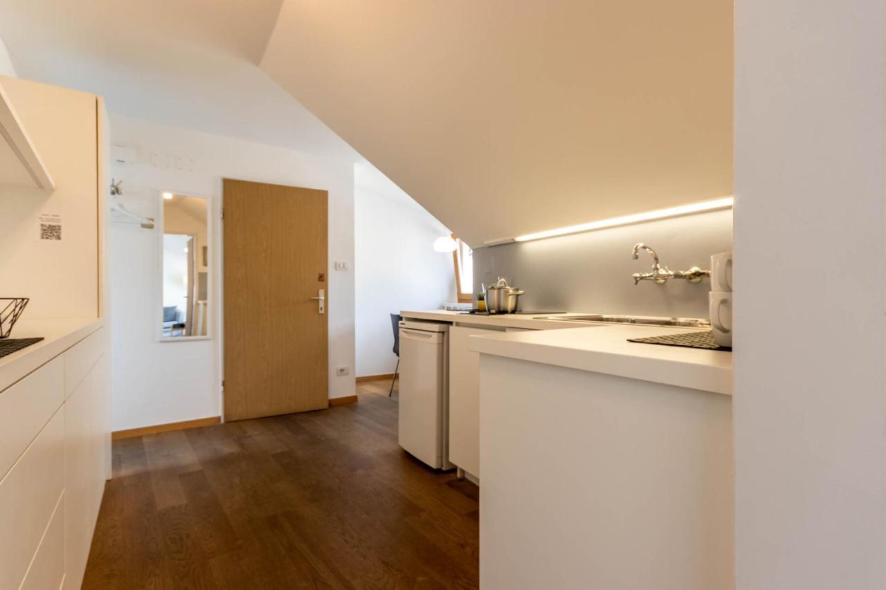 Central Attic - City View Brunico Bagian luar foto